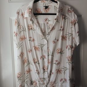 TORRID FLORAL BLOUSE